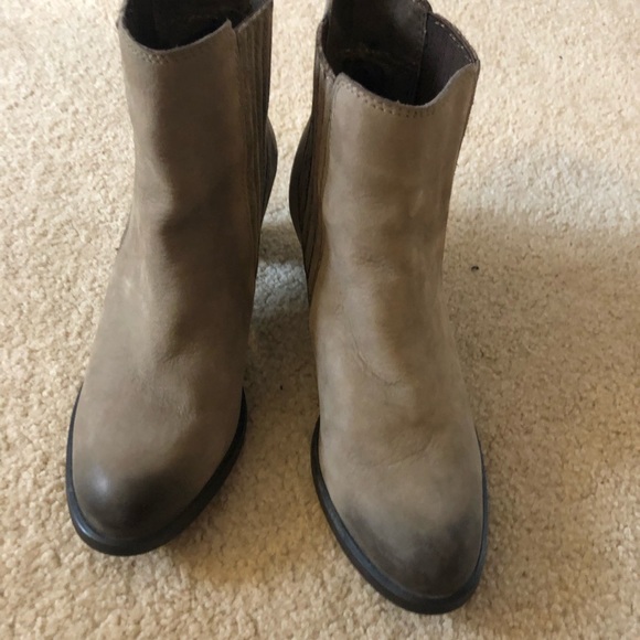 Pegabo Leather Boots. Size 38.5 -size 8 - Picture 3 of 7
